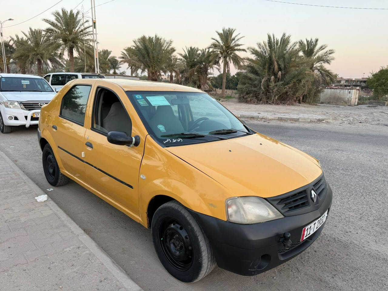 السلام عليكم للبيع رينو تكسي رقم بغداد انكليزي بسمي مداور مباشر جاهزه السياره مكينه كير حداديه  تخم تاير ما ناقصه برغي مصفره هيئه وغرامات للستفسار ***********المكان بل سماوه
