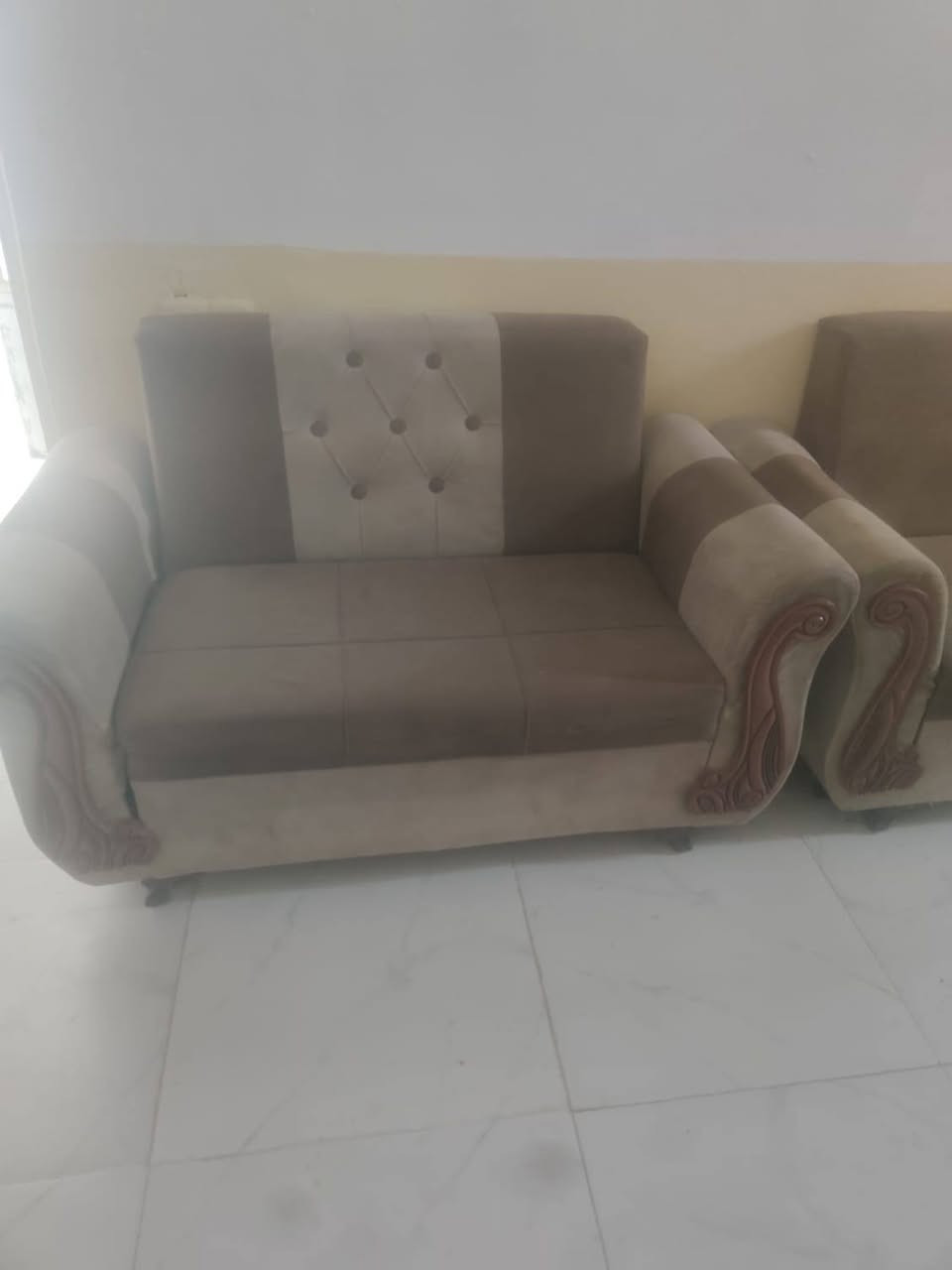 تخم للبيع بي ضرر بسيط ١٥٠وبي مجال


**إذا كنت صاحب هذا الإعلان وتريد حذفه لأي سبب، رجاءا أرسل رسالة إلى الدعم الفني**