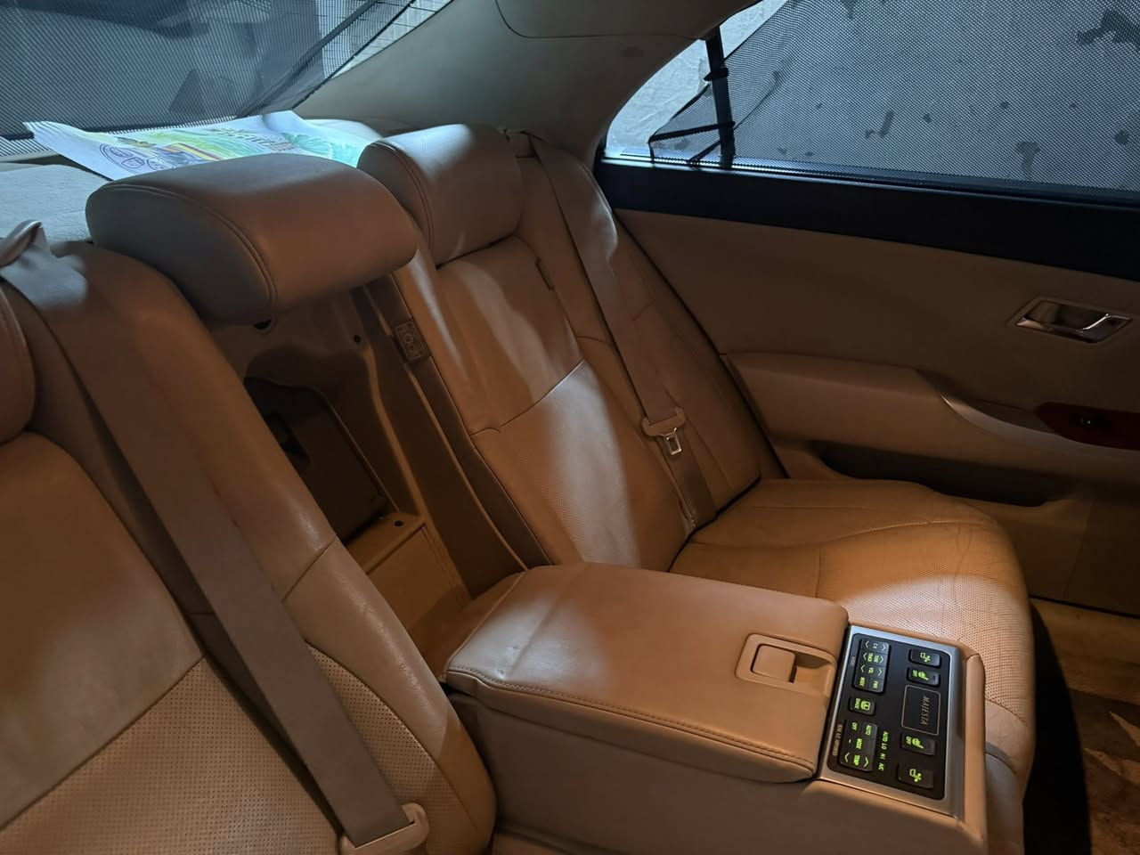 السلام عليكم
ماجستا 2010 رقم انبار اصولي تحويل مباشر سنوية ما ساقطه 2027
فول مواصفات ماعدا الفتحة بردات كشن كهرباء 
كروز سرعه تحكمات بصمه ابواب وتشغيل صندوق كهرباء 
دبلات كهرباء منظومة بريك محور شاهينه 
8 سلندر 
بيها كص قماره 
سياره كير ومحرك وتبريد جاهزات 
نقصها فقط الصدر 
للبيع او المراوس باقل مكاني بغداد حي العامل 
السعر / 135 $
***********
