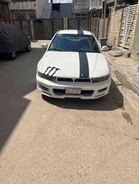 متسيوبيشي كلنت ٢٠٠٥ السياره مصبوغه عام جماليه مكفوله من الكلبه والجفيه...
