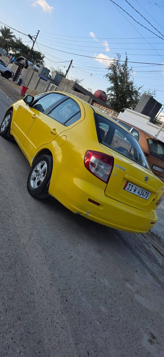 ساسوكي مديل 2011 /مكفوله. من صبغ. وضربه بسمي رقم بغداد نكليزي مصفره هيئه وغرمات سدر مامي خلفي جديد تبريد عوزه بس غاز محرك وكير مكفول وتو رقمي  ***********/العنوان بغداد المدينه الصدر /62سعره بغداد, العراق
