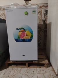 للبيع ثلاجه تجميد فول ب100 وبيها مجال بسيط اتصل وتدلل 07864278937