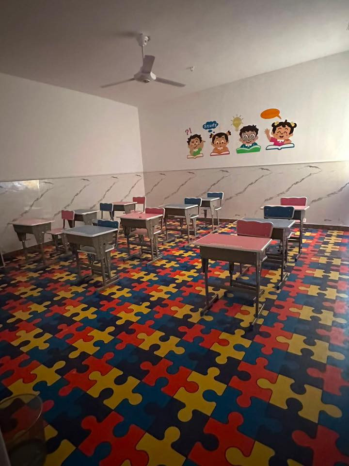 🌈✨ روضة وحضانة بيبي هاوس ✨🌈
(Baby House Kindergarten & Nursery) 🥰

✨ أطفالكم بأيدٍ أمينة ✨
لأن طفلكم يستحق أفضل بداية 💖
نعلن عن فتح باب التسجيل للعام الجديد ❤️

🎓 ماذا نقدم لأطفالكم؟
🌸 بيئة آمنة، صحية، ومكيفة بالكامل
🌸 مناهج حديثة لتنمية المهارات والقدرات العقلية والإبداعية
🌸 كوادر تعليمية وتربوية متخصصة وذات خبرة
🌸 أنشطة ترفيهية ممتعة وألعاب ذكاء تعليمية
🌸 اهتمام خاص بكل طفل لتنمية شخصيته وثقته بنفسه

💖 في بيبي هاوس نؤمن أن الطفولة بداية جميلة لمستقبل مشرق 💖

📍 العنوان:
حي الجهاد – الأطباء
شارع جامع السامرائي

📞 للاستفسار والتسجيل:
***********

🌷 نسعد باستقبال أطفالكم بكل حب واهتمام
