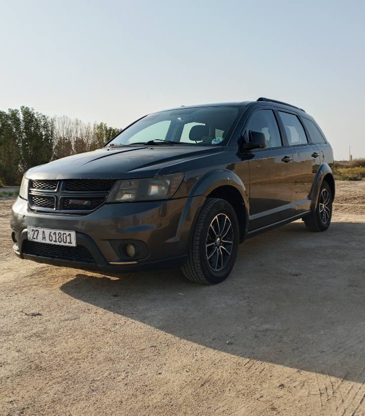 سلام عليكم
رمضان كريم 
سياره جورني للبيع موديل 2017 سياره كير مكينه حداديه تبريد تدفئه خير من الله تدفئه وتحكم بلستيرن محرك 2400 تيربو 7 راكب تبريد 3 قطع سياره حادثه خفيف بس دعاميه ولايت كما موضح في الصوره وبيه بارد بسيط ورش في البنيد فقط  سياره بأسمنه رقم ذي قار دولي 
السعر: 130 
الرقم: ***********
