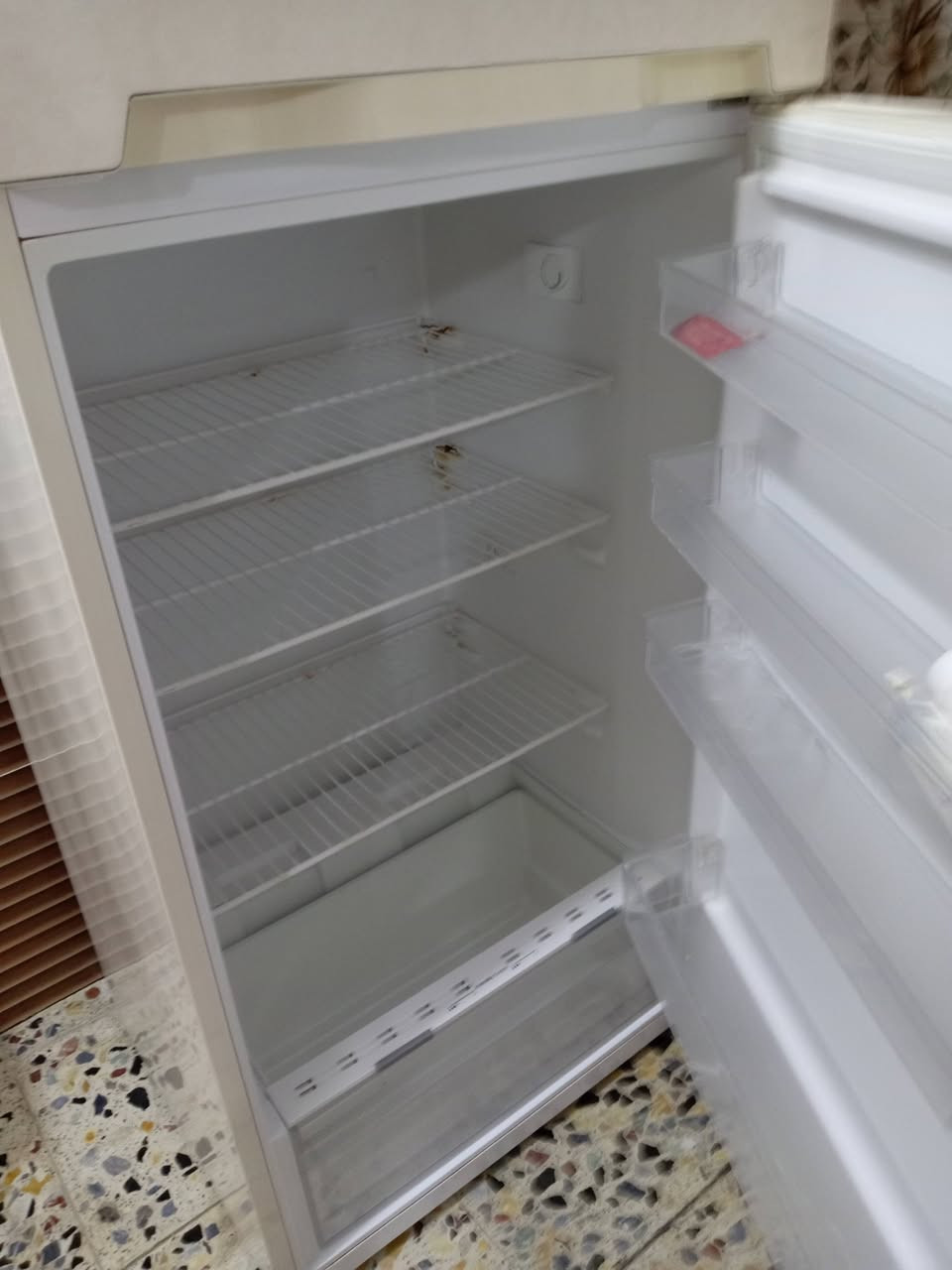 سلام عليكم ثلاجه نوعية فستل الفريز تجميد فؤل بس ثلاجه من جوه متبرد


**إذا كنت صاحب هذا الإعلان وتريد حذفه لأي سبب، رجاءا أرسل رسالة إلى الدعم الفني**