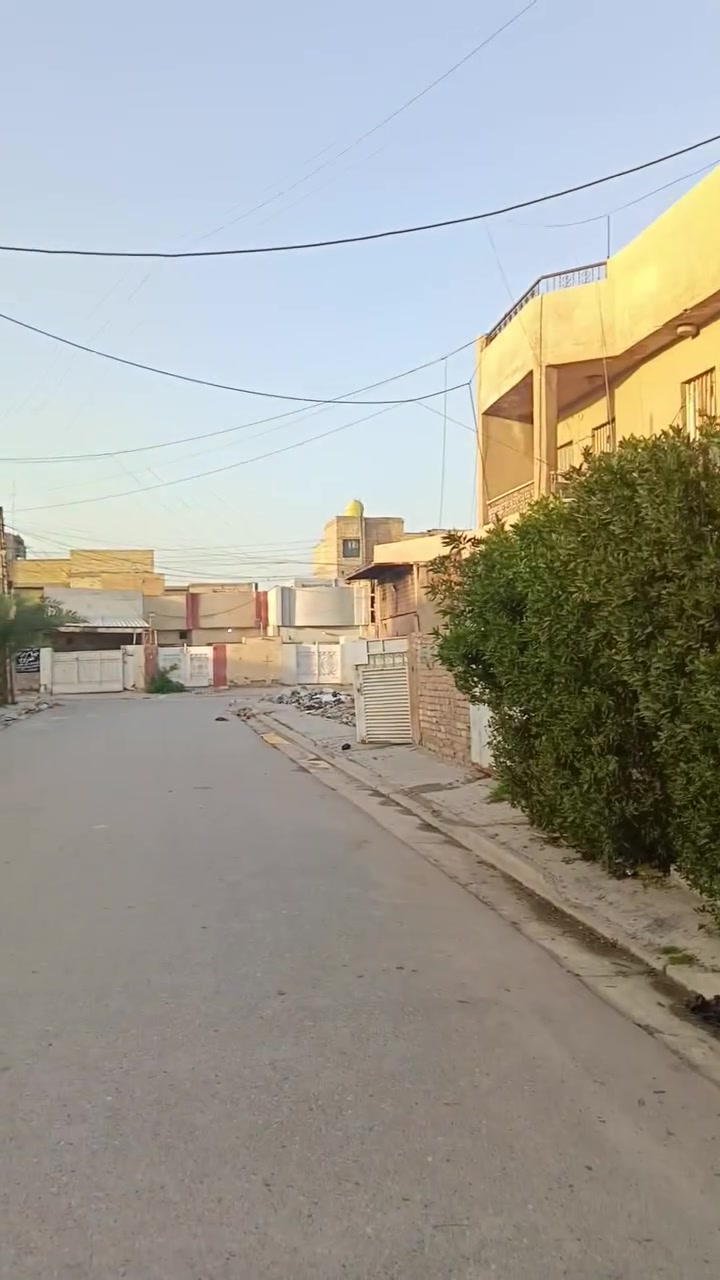 السلام عليكم 
⚠️يعلن مكتب عراق السلام للعقار 
      عن توفر 
🏠 منزل للبيع مساحه 150م طابق واحد 
       الحسينيه منطقة 9000 كراج +حديق+استقبال+هول+مطبخ+ غرفة نوم💤
البيت 300م مقسوم 
للاستفسار الاتصال على الارقام :
رياض التميمي
***********
لؤي التميمي 
***********
قصي التميمي 
***********
أو زورنا في مكتبنا مكتب (عراق السلام) 
اهلا وسهلا بيكم
