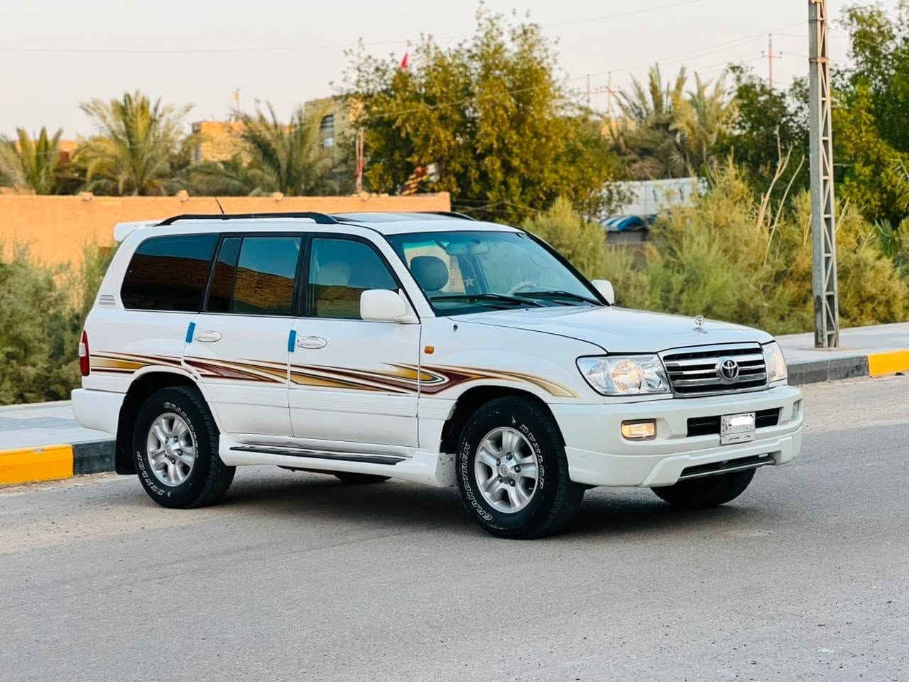 السعر 113قابل التفاوض 
لاندكروز موديل 2004خليجي كفاله عامه من ضربه وصبغ وتبديل والفتح بيه تكحيل بسيط فول مواصفات سلايت داخل بيجي صاج شاشه دشبول كامره خلفيه دبل تانكي فورويل شغال كشنات كهربائيه  حساسات اريل كهربائي مكينه وكير مكفولات 6V حداديه جديده تخم تاير تبريد ثلج 3قطع ثلاجة  السياره جديده وجاهزه واي نقص مابيهه رقم بغداد مشروع وطني رقم ***********
مكان ذي قار مكلف بنشر ناصرية, ذي قار
