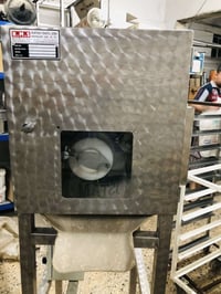 متوفر قطاعة عجين تركي مستعمل ستلس استيل الاستفسار الاتصال على الرقم 07...