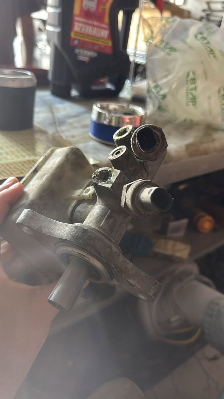 مركز بيتل
تصفيه محل وتخفيضات
متوفر حدادية - تبريد - كماليات - تفصيخ - زيوت وفلاتر 
بيتل - باسات - جيتا - تيكوان - كولف - اطلس 
جميع الموديلات 
العنوان البصرة التنومة شارع 40
تواصل ***********
يوجد توصيل جميع المحافظات
