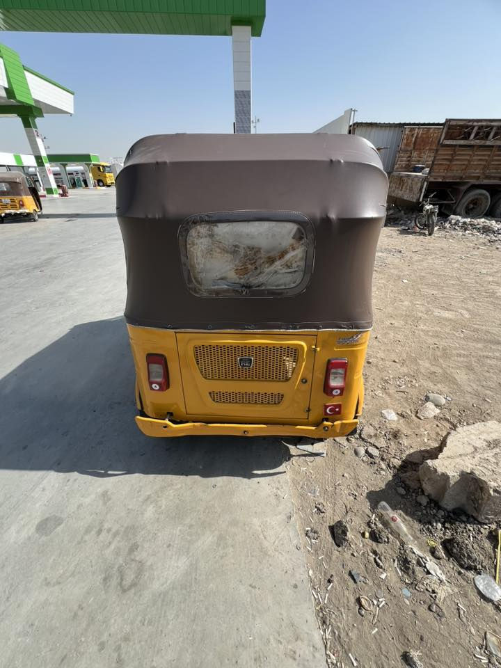 السلام عليكم تكتك ٢١كفاله بس تفليس
مكاني بغداد الشعله ورقمها بغداد 
***********
