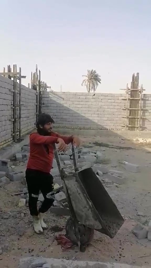 ش***********السلام وعليكم  اي شخص محتاج صب رباط او صب البيت من الداخل اوصب فوك تصليطه يرسلني كادر كامل من خباطه وعمال شغل نضيف ***********وتساب.

