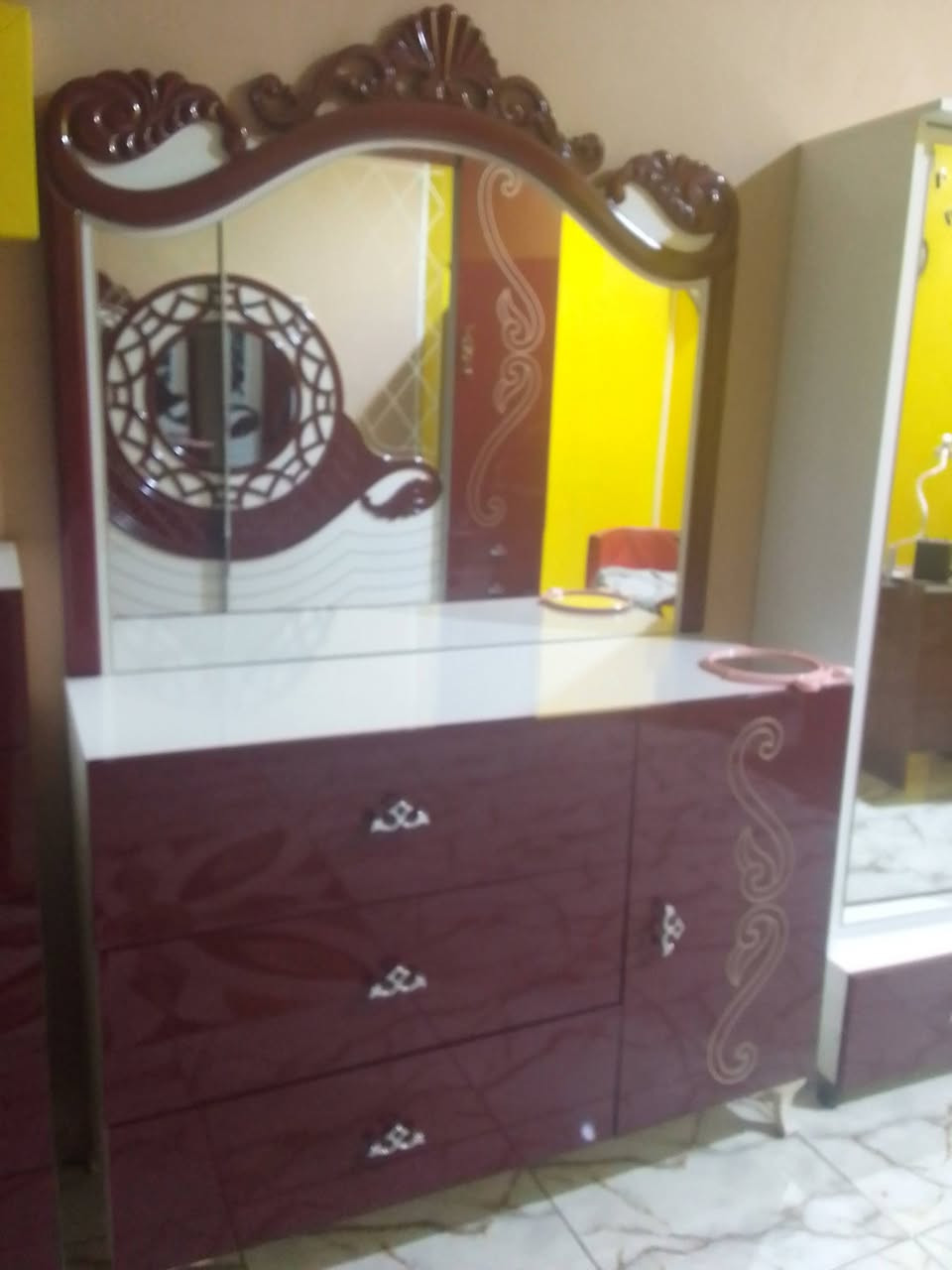 غرفه نوم تركي
للبيع السعر الاتصال على الرقم 
***********
