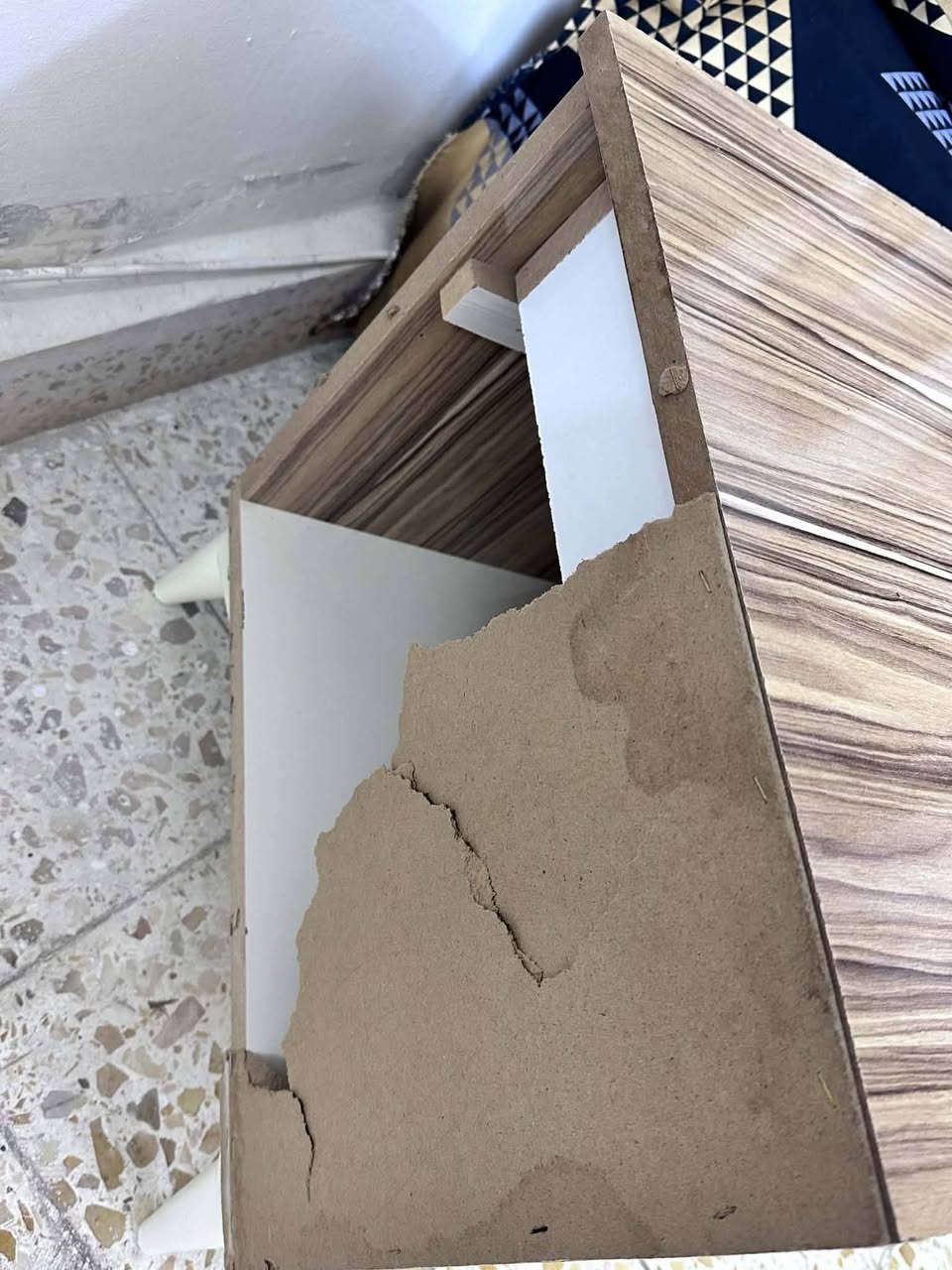 غرفه نوم بدون كنتور شغل نجار العيب بالصوره موجود فقط وياه دوشك 180 وبي مجال


**إذا كنت صاحب هذا الإعلان وتريد حذفه لأي سبب، رجاءا أرسل رسالة إلى الدعم الفني**