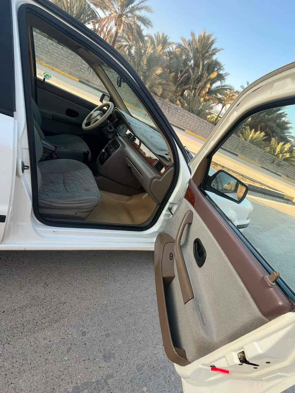 سلام عليكم سمند موديل 2012 مكفوله كفالة عامه مكينه كير حداديه تخم تاير جديد سياره جديده جاهزه من كلشي بيه طخه موضحه بالصور مامعمره ***********اسعر 56اوبيه مجال
