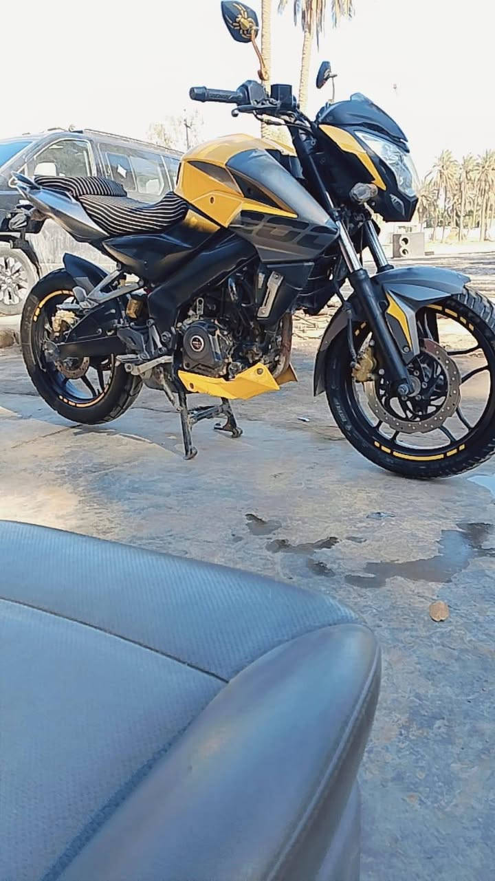 متاح دراجه بولسر موديل 18 مكفوله كفاله عامه مامفتوح بيهه برقي سته كير السعر 1400وبيهه مجال للستفسار ***********///***********
