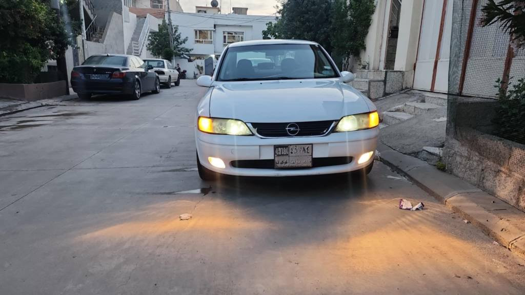 ئۆپڵ  تۆماتیک مەنە فێست و ئاڕمی لەگەڵە بێ کێشە مۆدێلی 2000هیچ لێدراوی نیە پاک و بێ کێشە لە سلێمانی *********** السليمانية, العراق
