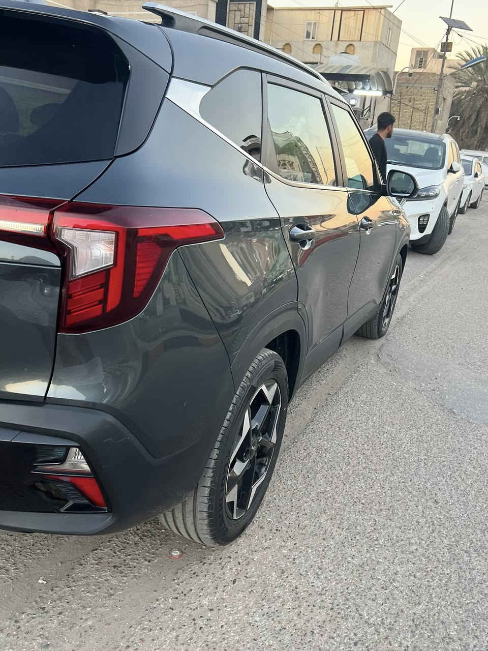 السلام عليكم ورحمة الله وبركاته …
كيا سلتوز موديل 2024 للبيع …
السياره جاهزه مناقصهه اي شي 
🔷فول مواصفات عده الفتحه 
🔷داخل لونين مختلف 
🔷شاشة ديجتيل 
🔷لد داخلي متغير 
🔷بصمة ابواب 
🔷كشنات تدفئة
🔷رادارات امامية خلفية 
🔷رادارات مرايا 
🔷مقاعد كهرباء
🔷تحديد مسار 
🛑حادث السياره جاملغ صفحة اليمين 
🛑مكان السياره بغداد جميلة شارع خير الله
🛑السعر (185$) وبيهه مجال حك الجيه 
الله يرزق الجميع وبالعافيه على الياخذهه
رقم تلفوني : ***********
