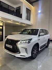 لكزس LX570 • ٢٠٢١ • ١٣٠ الف