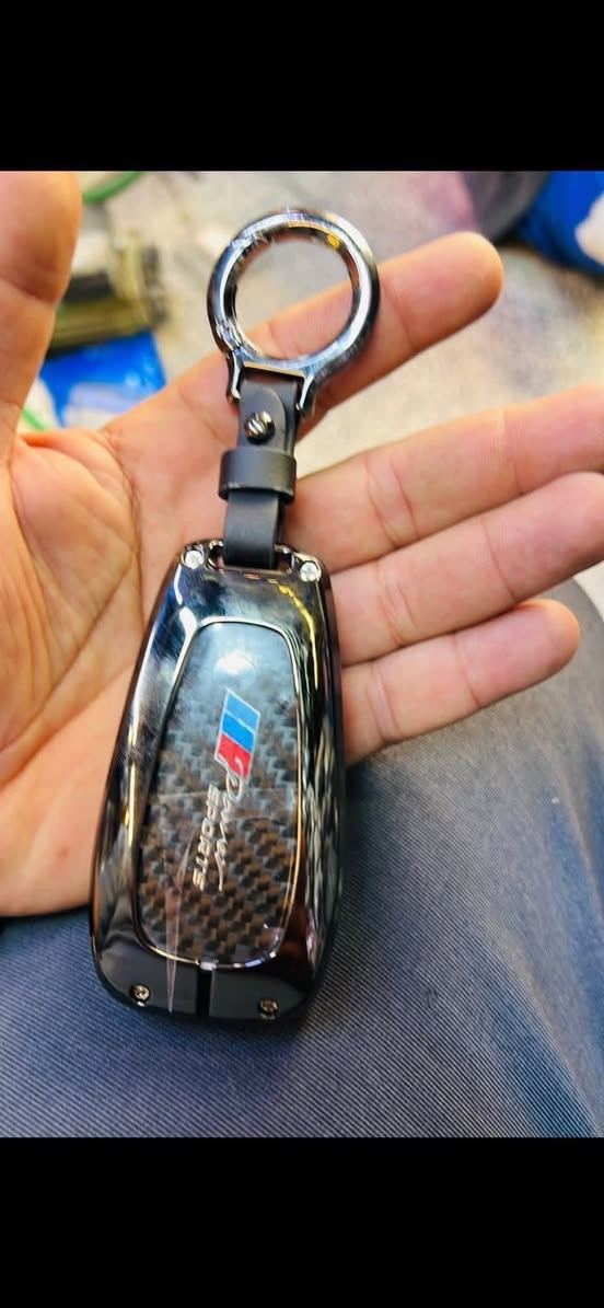 #يم_ابو_الجود_كلشي_موجود
♦️يتوفر ارضيه صندوق حوضيه للتشنجات cs35 عادي فقط السعر 20 الف 

🛑غلاف بصمه لون ذهبي بلاستك السعر ١٥. الف 

♦️يوجد لدينا غلاف دشبول للشانجان 

غلاف دشبول بيكم هانتر 

غلاف دشبول يوني كي 

غلاف دشبول يوني تي 

غلاف دشبول Cs95

غلاف دشبول CS85

غلاف دشبول CS75بلاس

غلاف دشبول CS75

غلاف دشبول CS35بلاس 

غلاف دشبول CS35

غلاف دشبول ايدو 

غلاف دشبول ايدو بلاس 

غلاف دشبول ال سفن 

♦️يوجد غلاف كير علامة شنجان اصلي جلد طبيعي كل سياره او مالته الخاص الصوره مجرد توضيح السعر  10 الاف

♦️يوجد نفاضه حديد ضوئيه علامة شنجان السعر 10 الاف 

♦️يوجد لدينا جامه ضد الكسر للتاب لجميع الشانجان كل سياره او سعر

♦️يوجد لدينا نايلون كشن ضبابي ثخين بعلامة 

شانجان يوجد5 راكب السعر 20 الف ويوجد 7 راكب السعر 25 الف 

♦️يوجد مصدة باب بعلامة شانجان سعر التخم 5الاف

♦️يوجد غلاف يدة باب خارجيه جلاتينيه شفافه التخم 8 قطع السعر 10 الف 

♦️يوجد غلاف نرمادة الباب مثل ما موضح بل صوره التخم 4 قطع سعر التخم 15الف 

♦️يوجد لدينا ارضيات علامة شانجان بلاستك ٥ راكب سعر التخم 25 الف

♦️يوجد قفل حزام امان سعر الزوج 5 الف

🛑يوجد غلاف استيرن اصلي علامة شنجان 15 الف 

للاستفسار خاص او على الرقم ***********

يوجد لدينا خدمة توصيل لجميع انحاء العراق

توصيل 5 الاف
