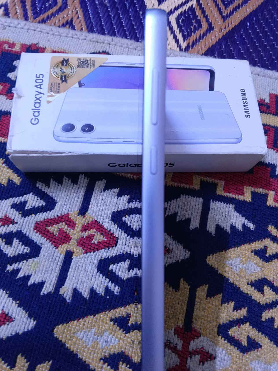 موبايل سامسونج A05 جديد نضيف باحاله الوكاله مستعمل قليل سعر 80 الف بي مجال قليل مكان مدينه الصدر الاتصال *********** اي عطل مابي شغال كرتونته وياه
