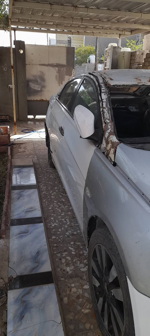 سوناتا مظلع موديل ١٠ مضروبه معمره ٧٠ %  رقم انبار مشروع وطني مكفوله محرك وتحويل ولباقي على المعاينه  سعرها ٥٥  رقم الهاتف *********** شغاله وتمشي
