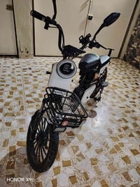 ٤ بطاريات • حالته نظيف • يو اس بي