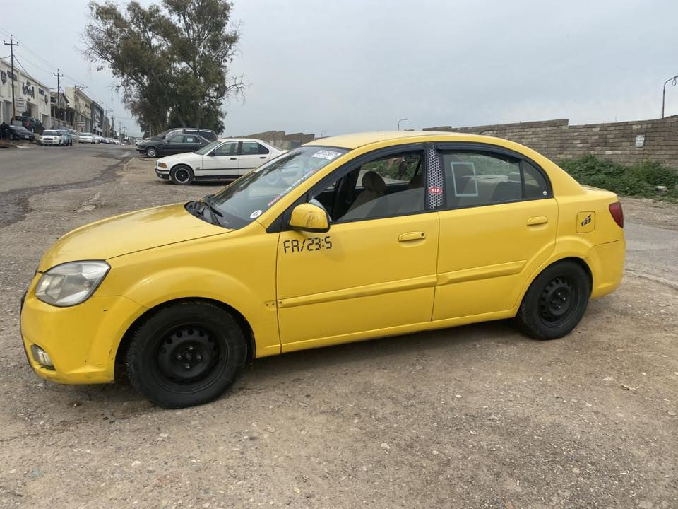 السلام عليكم كيا ريو 2011صاحبه متوفي مكاني موصل  يرهم معارض ***********بي واتساب اسيا 0771358445
