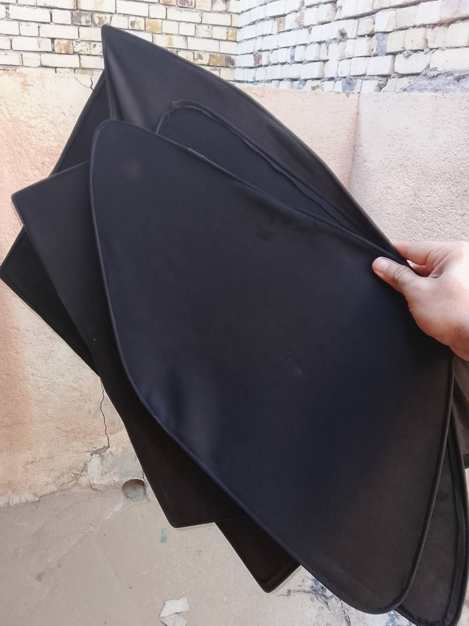 سلام عليكم اخوان غراض هذن للبيع
 وابيع بيش مايفيدكم 
بنيد گراند شيروكي بلادي موديل 19 بي فطر بسيط بمقدمته 
دواسات بلادي زوج 
تظليل كامل مع الجامه الخلفيه أخذته ب100 بيش يفيد ابيعه 
فريم ممه مال جيب بزون 
شباك دعاميه مال بزون لون اسود تخم كامل 
توصيل موجود مكاني ميسان 

*********** للاتصال او تواصل
