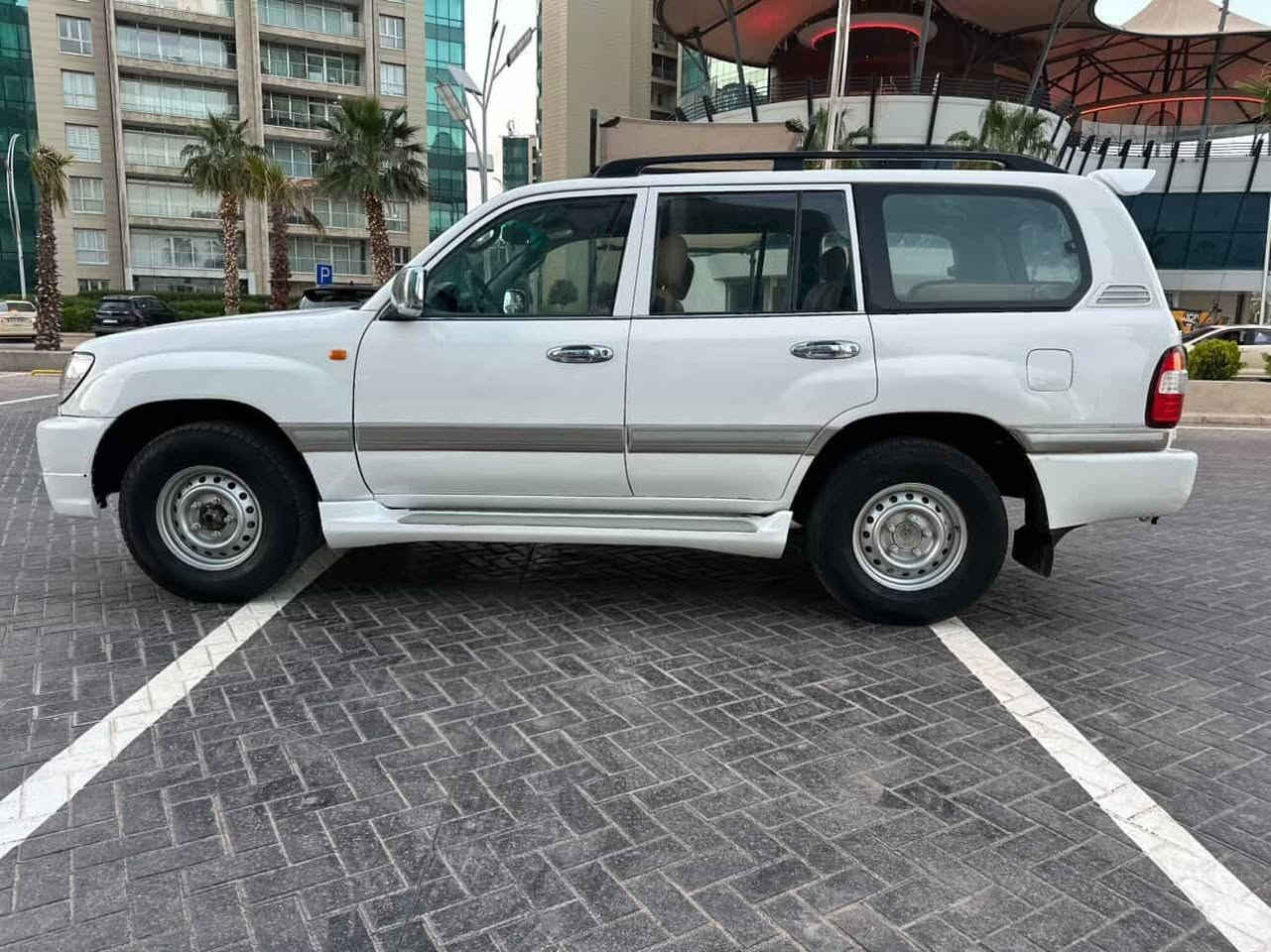 لاندكروز مونيكا ٢٠٠٣ محدثة ٢٠٠٧ كير عادي
سنويتها ل ٣١ رقم مميز رقم جديد
٦ سلندر قطرية رقم بابل بإسمي مكاني السماوة
مصبوغة حزام للجمالية - السعر ١٣٧
الشراي يخابرني وبي خير ويدلل والسيارة احلى من الصورة

للتواصل : *********** - السماوة
