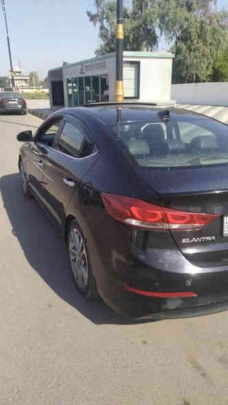 السلام عليكم 
النترا 2017
لمتد فول مواصفات 
بصمة 
سلايد 
شاشة 
فول تحكم
 رقم اربيل بسمي 
حساسات 
مكينة ٢٠٠٠ دوش 
داخل جلد تدفى تبريد 
حادثهاا باب العكس السايق 
صور الحادث موجودة 
الباقي السيارة مكفولة
بدون ايرباك بدون كلشي السيارة  
مكينة كير حدادية 
كلة جديد تبريد تدفئة
شغل وكبل للشارع 
مكاني ببغداد حي الجامعة 
السعر ١٣٠ وبيهاا مجال بسيط
*********** مركز بلبيس
