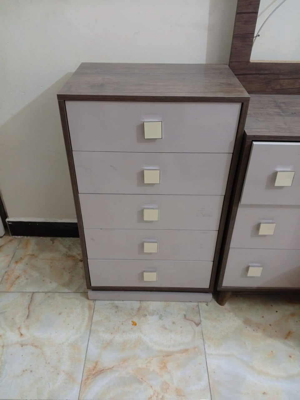 غرفه تركي جديده مامستخدمه هواي مع دوشك وبلازما ب 750 بالبديات شارع المصرف مستعجله ع بيعته


**إذا كنت صاحب هذا الإعلان وتريد حذفه لأي سبب، رجاءا أرسل رسالة إلى الدعم الفني**