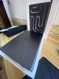 للبيع  ماك بوك M3  07734594109