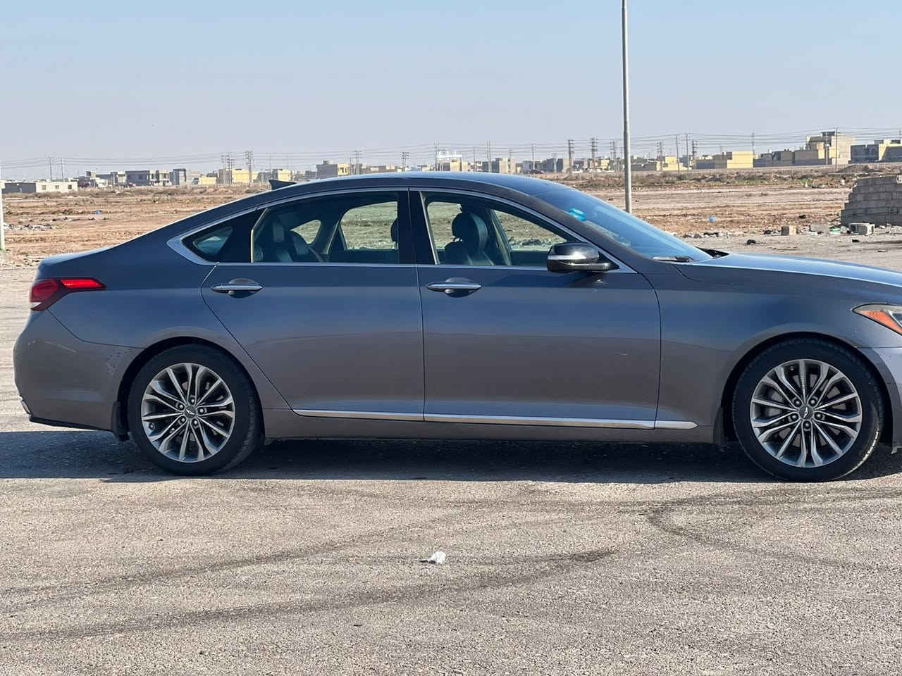 السلام عليكم GENESIS g80  سلندر 6  ورد امريكي 2015 فول موصفات ماعده فتحه بصمه تحكم مري شفتات سترين كشنات جلد تدفه تبريد سياره جاهزه وحلوه ماشيه 103 ميل  حادث بنيد وبدنه بدون دواخل سياره بسمي رقم بغداد شرط تحويل ١٤٥ بيه مجال بسيط 
مكان واسط / المركز 
 ***********
