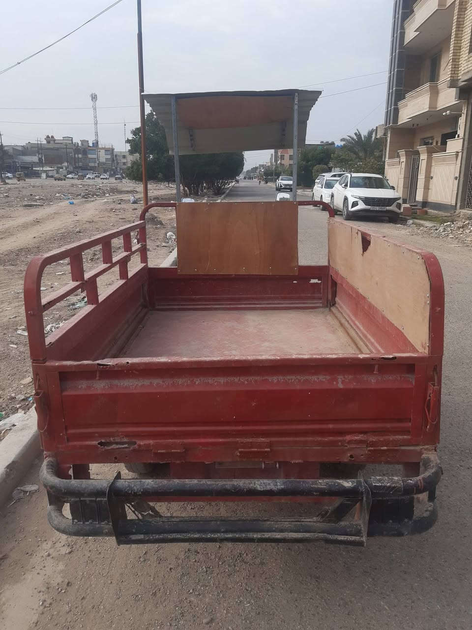 سلام عليكم ستوته للبيع محركها جديد مامفتوح تشتغل هندر واحد مال شغل السعر ٥٥٠ وبيها مجال قليل ساكن بغداد الغزاليه الهياكل  الهاتف ***********
