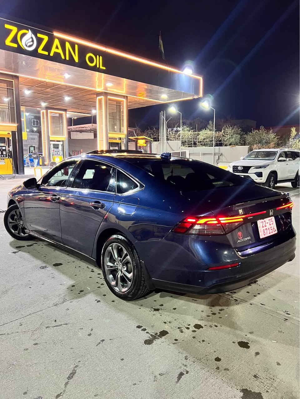 هوندا اكورد 2023ياباني الاصيل
• مكينة ١٥ تربو 
• كير اوتوماتيك 
• شاشة كبيرة
•فتحه
• كاميرا خلفية 3 انظمة
• كرسي كهرباء  لون اسود كوشن هيتر
• رادار امامي
• مانع تصادم
• محدد مسار 
• تصحيح مسار
• شفتات بالستيرن
• مثبت سرعة
• مانع انزلاق
• دخول ذكي 
• إنارة ترحيبية
• هندبريك كهرباء
•لايت عدسات زينون
• نظام اوتو لايت Auto
• لايت العالي زنون 
• حساسات مطر 
• حساسات دخول الإنفاق
• حساسات ضغط هواء الإطارات
• أوامر صوتية
• 3 أنظمة قيادة (eco, ev, sport)
• بلوتوث
• مدخل USB + AUX
ماشيه 80 الف مايل
السيارة بي بابين مع جملوغ صبخ  
المكان دهوك
السعر  150$ ورقة
للاستفسار 
*********** دهوك, العراق
