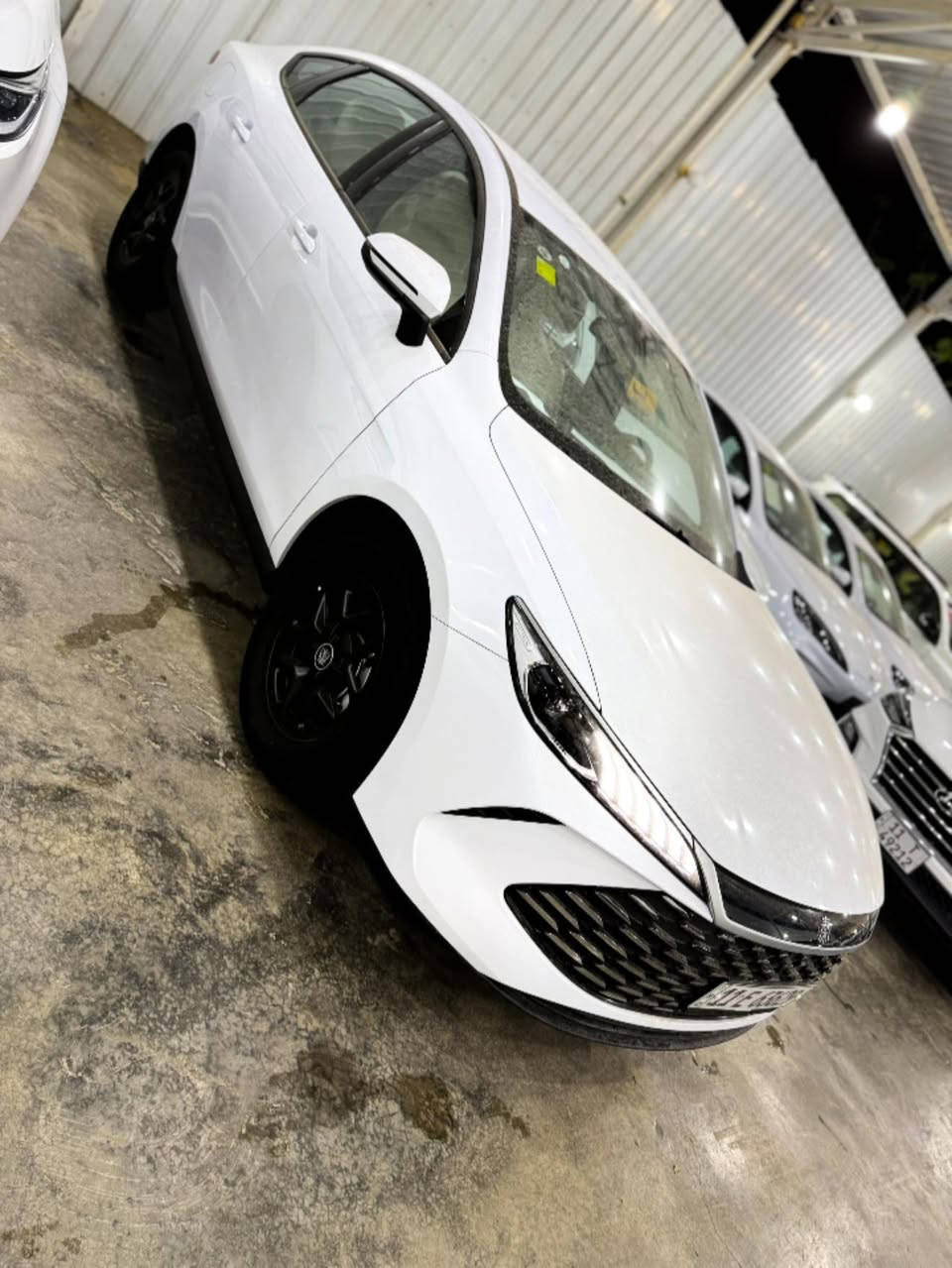 السلام عليكم ورحمة الله وبركاتة 

للبيع او مراوس حسب الرغبة 

QIN PLUS
الموديل :2025 

الداخل الاوف وايت المرغوب 

المواصفات كالأتي :

بصمة تشغيل + ابواب 

شاشة كاميرا خلفية 

لد نهاري 

قطعتين تبريد 

منافذ شحن USB + تايبسي

علماً ان السيارة صفر كيلو متر زيرو 
مرقم بغداد وكامل مثبت لوحة 

والشاشة تطبيق تشمل اليوتيوب والواتساب والانستاكرام تطبيقات مثبتة ؏ الشاشة 

للاستفسار اتصل ع 

*********** ☎️
