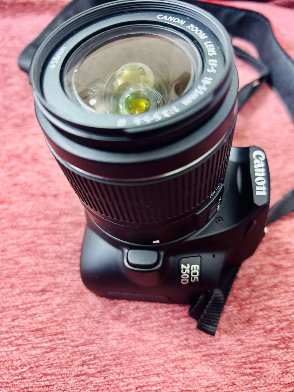 كامره (canon-eos) 250D
جديدة كلش مستخدمة شهر واحد فقط 
تصوير صوره + فيديو 
زوم 55 
ملحقاتها 
جنطة +مطرية
بطارية +شاحنه 
رام + ادبتر متعدد الاستعمالات 
وياها فلاش Godox  ( TT350)
سعرها خاص


**إذا كنت صاحب هذا الإعلان وتريد حذفه لأي سبب، رجاءا أرسل رسالة إلى الدعم الفني**