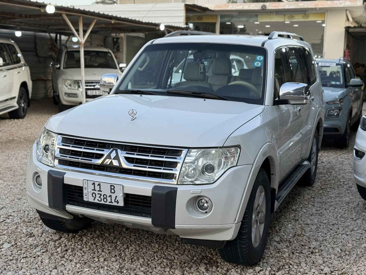 للبيع باجيرو ٢٠١٠ فول حبتور 
محرك ٣٥٠٠كشنات جلد كهربائي 
دمام حاكيه تحكم ٣جهات ويل كب ٧راكب 
رقم بغداد باسمي السعر١٤٥ورقه وبيها مجال
سونار مرفق بلاصبغ فقط كارت تكحيل 
لاستفسار ***********
مكاني الحله معرض الوطن لتجارة السيارات الحديثة
