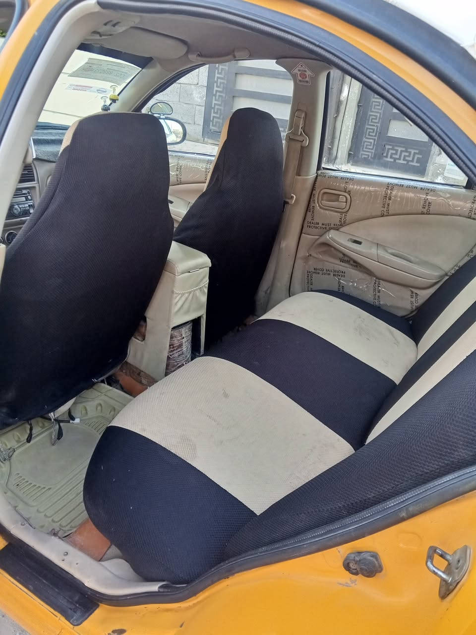 سلام عليكم سني اللبيع أو مراوس حسب القناعه موديل 2011 مؤسسه صفره سنويه2027 مصفره غراما وهيئة سعر 80 وبيه مجال بصيط محرك اسو كير عادي تخم تاير الاتصال ***********
