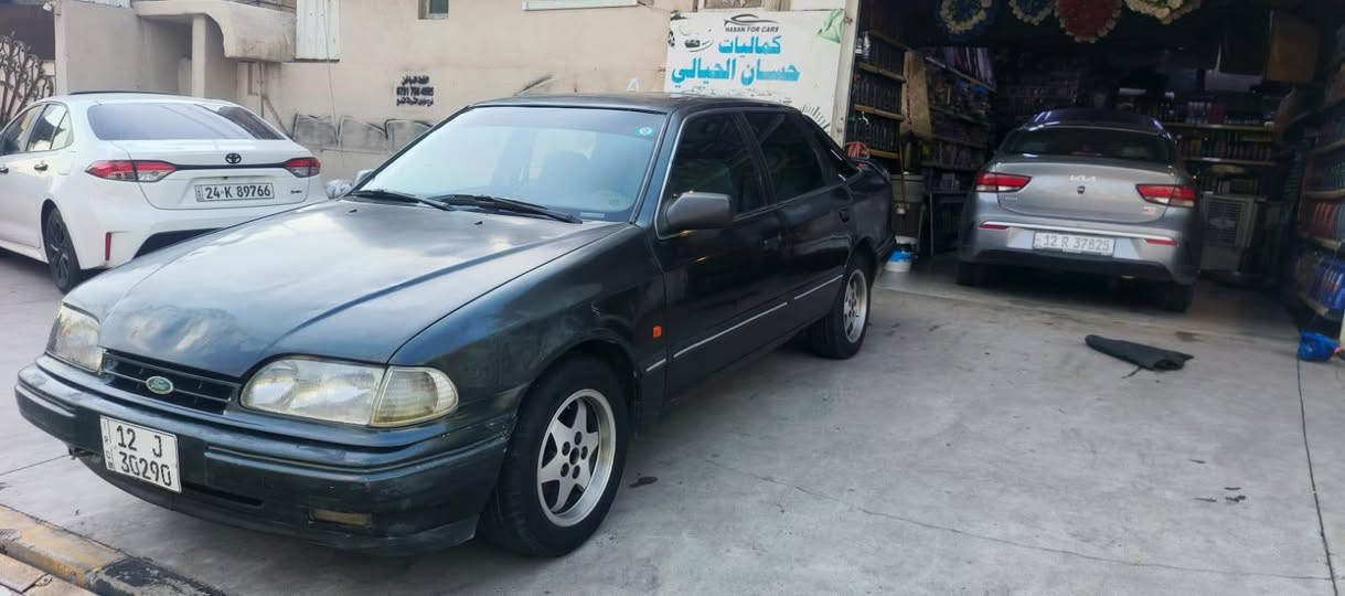 فورد
محرك 6
 كير اوتو 
تبريد شغال 
كابون بيها
سيارة نضيفة وجاهزة كاملة ما بيها اي نقص 
شرعيها موجود تحويل او وكالة 
السعر 32 وبيها مجال
***********
***********
