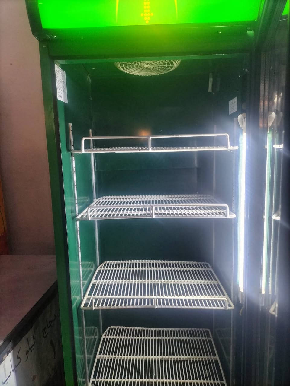 عارضة نظيفة اخت الجديدة 
***********
سعره 350
