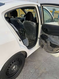 نيسان صني مصري 2023اقساط باقيلهه سنتين  بيها جاملغ الايسر مبدل والباقي...