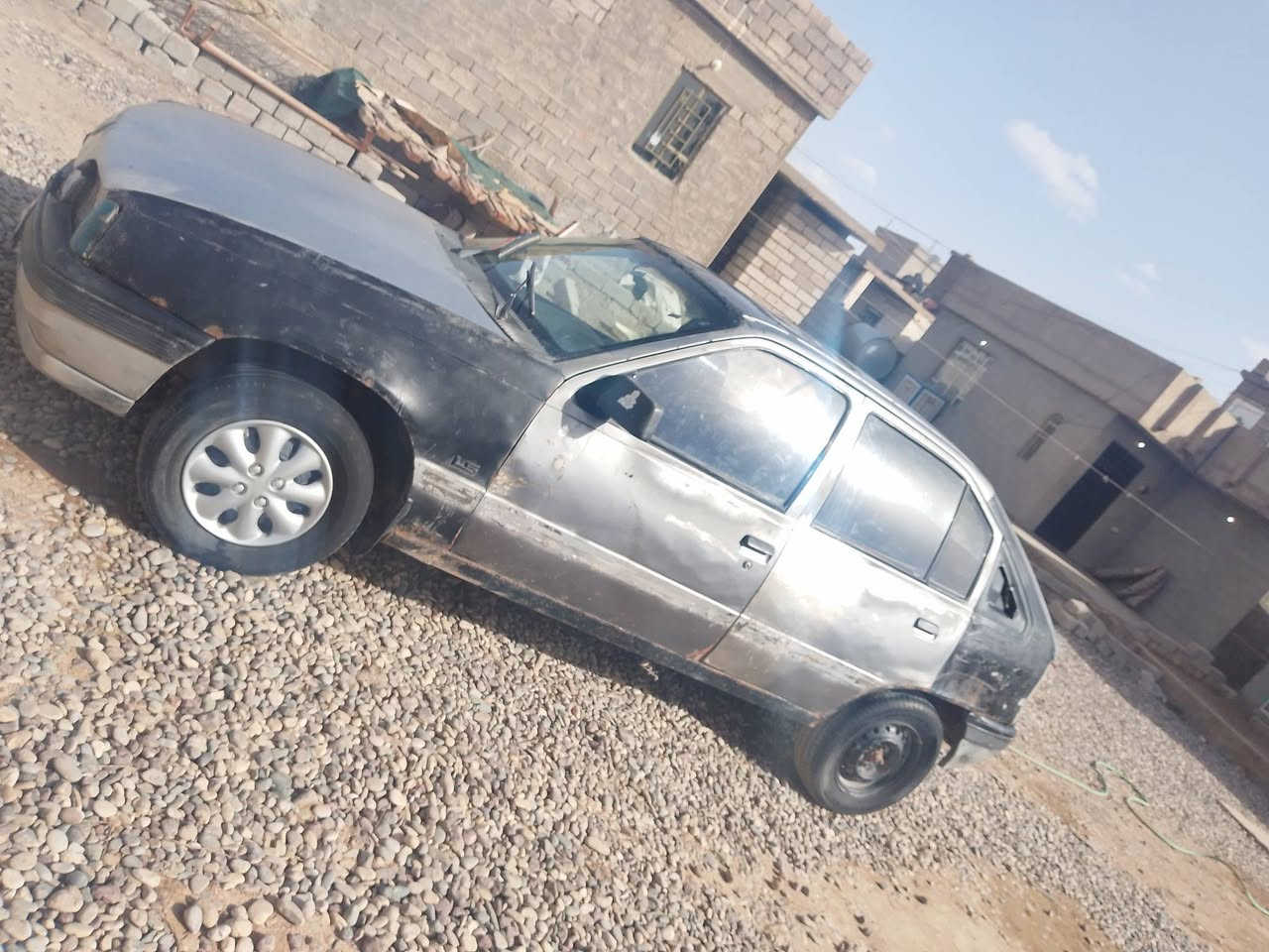 السلام عليكم كاديت موديل ٩٠ سياره نضيفه حيل كير ومحرك شرط محرك ١٦ داخلها نضيفه مبدله دوشمه جديده السعر ٨ اوراق وبيها مجال شي قليل الاتصال ***********
