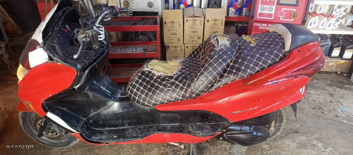 سلام عليكم من رخصه لادمن فورزه 08 ثماني جاهزه من كلشي فقط كفراته تعبانه يعني يرادله ترتيب كهربائيات كله شغاله راديتر ماي زيتي prestone. يعني انسه شي سمه حماوه  ريد مراوس بفوزه نضيفه ونطي فراق حسب القناعه مكاني الديوانيه


**إذا كنت صاحب هذا الإعلان وتريد حذفه لأي سبب، رجاءا أرسل رسالة إلى الدعم الفني**