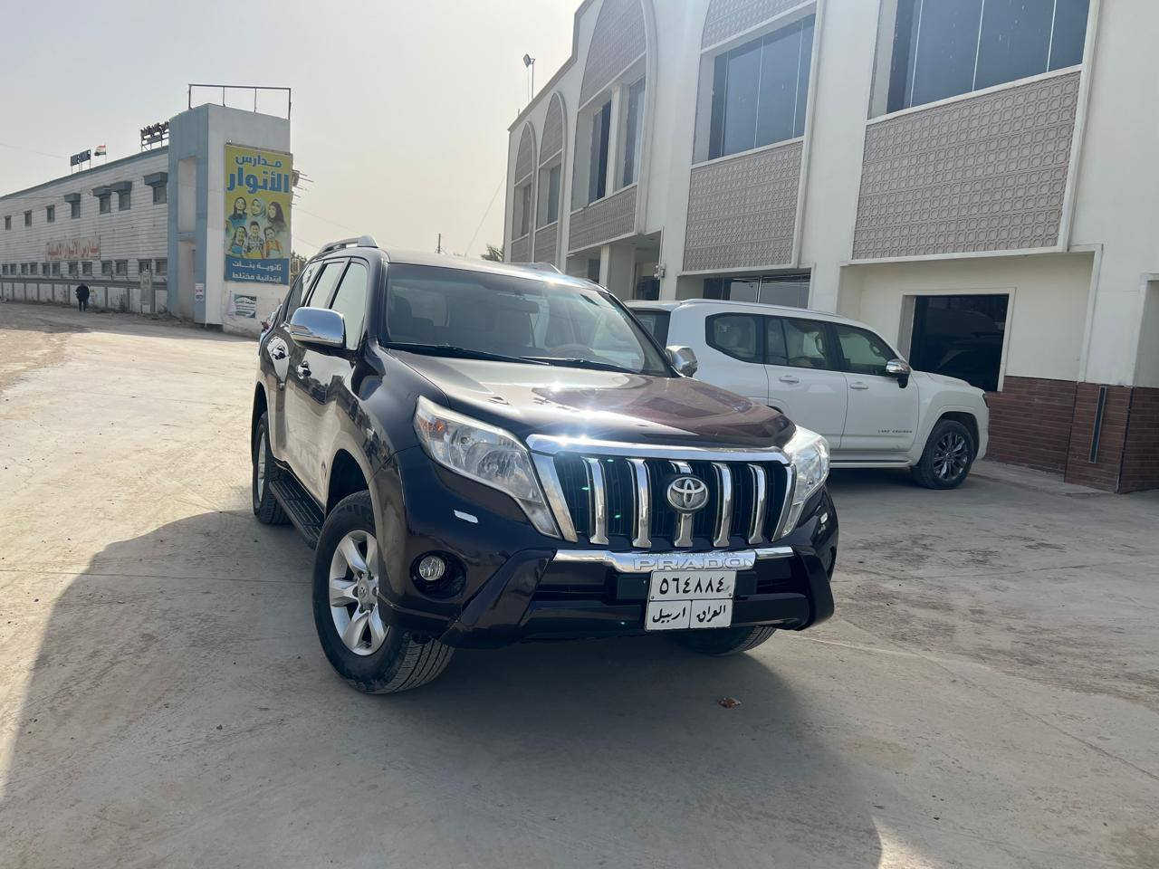 برادو للبيع موديل 2013 بيه قطعتين صبغ فقط مكينه 4 سلندر سياره جديده وحلوه احلى من الصوره بيع ومراوس حسب القناعه السعر 200 وبيه مجال مكاني الحله الحمزه الغربي للستفسار على رقم الهاتف ***********
