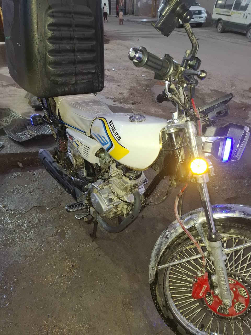 دراجه سونيك 4 كير مديل 2026 دشبول إلكتروني هيه والصندوك للبيع اوارق كامله 125 سيسي/ ***********
