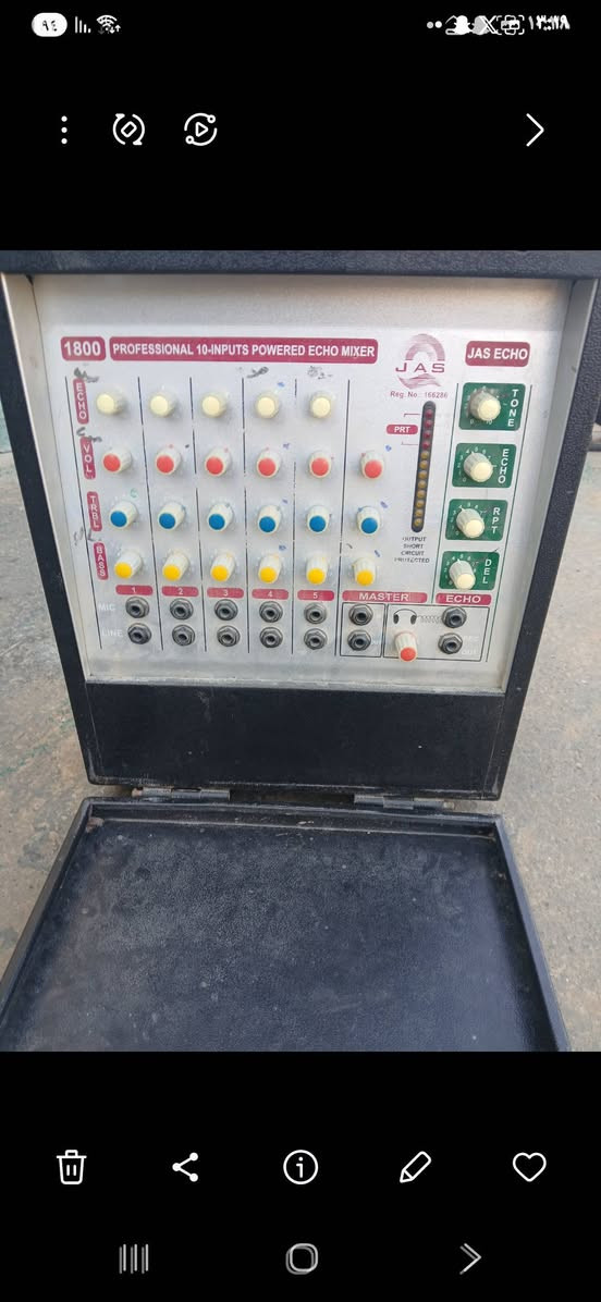 السلام عليكم ورحمة الله وبركاته.. جهازين مكسر للبيع مستعملات بس نضيفات وع الفحص السعر ٧٥٠ الف ... الشراي يتواصل وياي ع هذا رقمي ***********.. وبي واتساب ..عنواني.. بغداد.. المعامل ..
