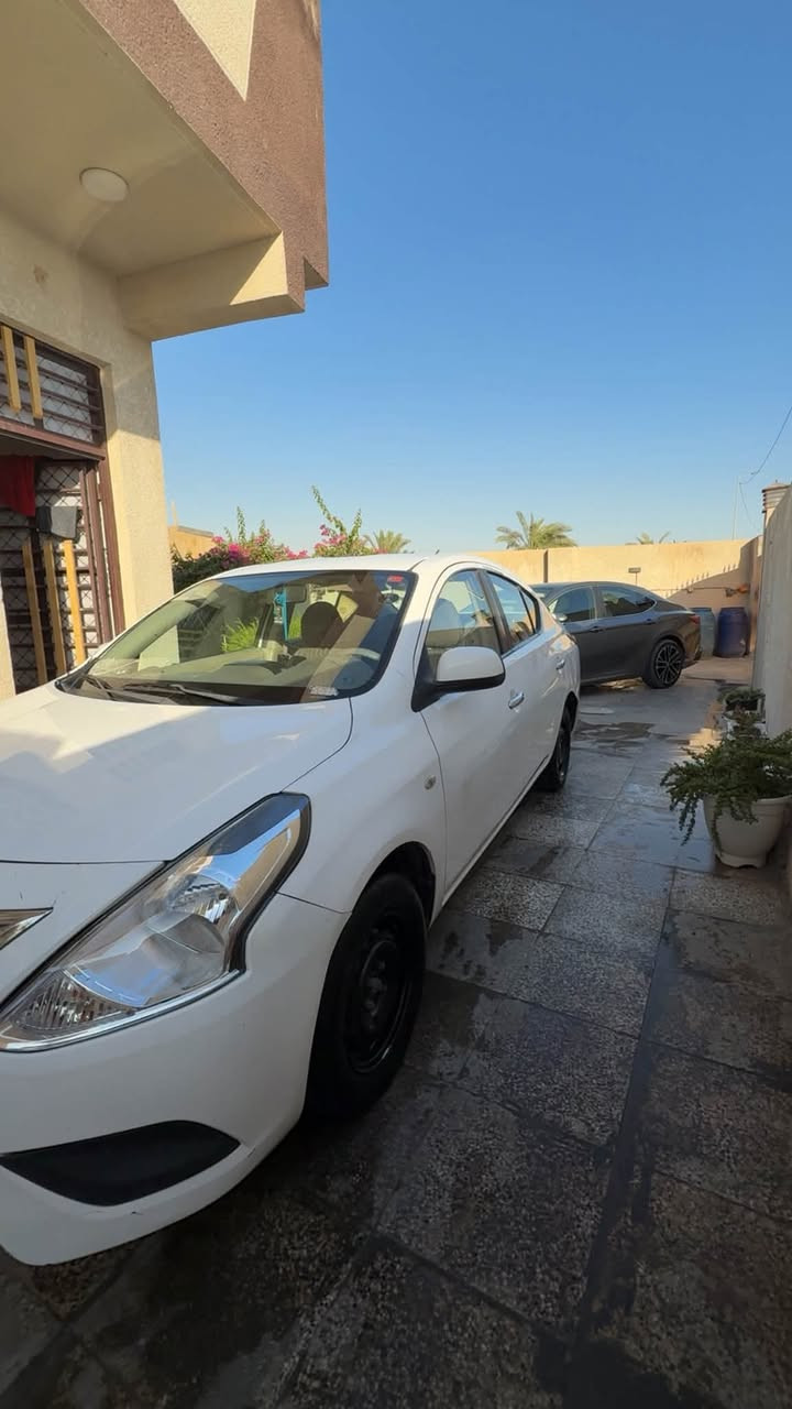 السلام عليكم سني هندي موديل 2020 ماشيه 84 الف السعر 97 وبيها مجال شاشه كامره سياره بيها ملاحظات مكينة كير تبريد صدر مكفول انطخت عندي الباب الخلفيه بيها صبغ والصفحه الثانيه الخلفيه هم والجاملغ باسمي مكاني بغداد الزعفرانيه 
***********
