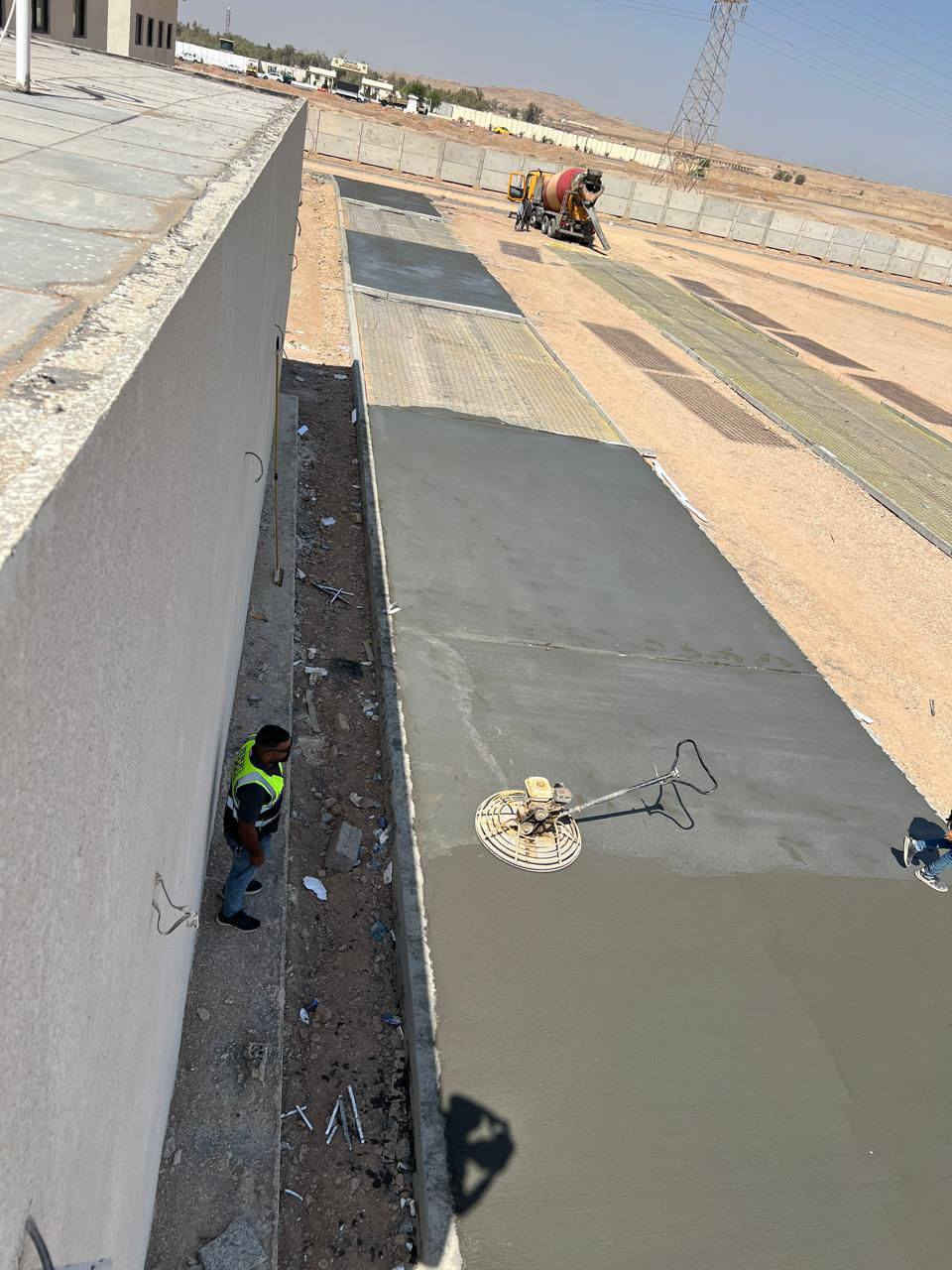 مستعدين صب وسقل ب الهليكوبتر
كافة أنواع الصب 
دوائر حكوميه 
ساحات 
جملونات 
شغل درجة اولئ  كافة أنحاء العراق
***********
