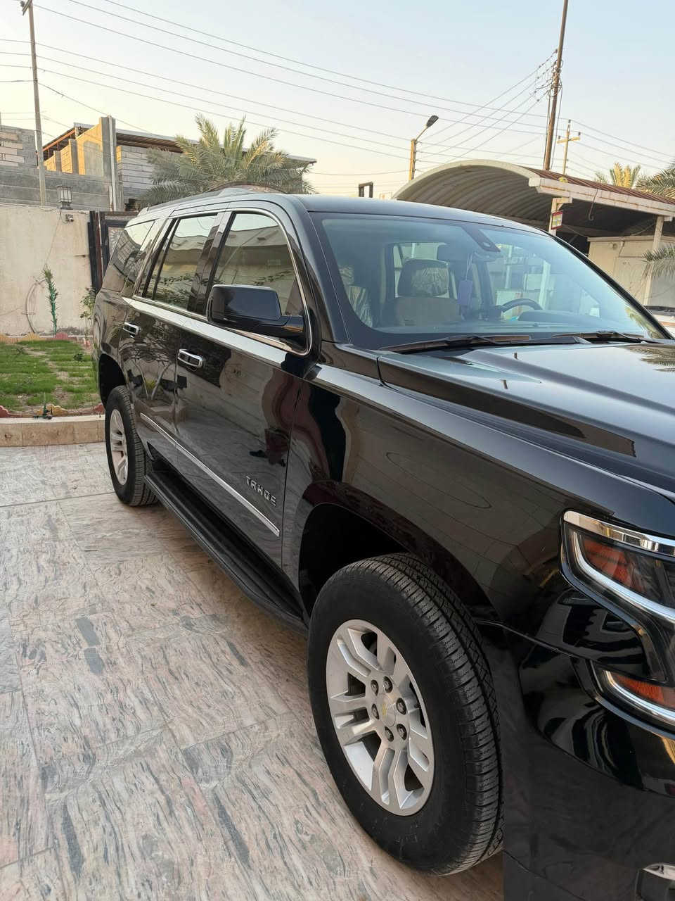 السلام عليكم للبيع تاهو 2020 خليجي وكالة الغانم كفاله عامه ماعدا بارد بالباب مكينه 5300 رقم اربيل السياره ماشيه 107 الف السياره جديده جدا السعر 367 ورقة وبيهه مجال بسيط للاستفسار الاتصال على *********** مكاني البصره ابي الخصيب البصرة, العراق
